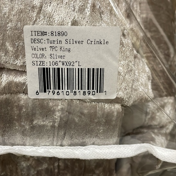 New never used king hallmart collectibles 7 piece comforter set silver suede - Picture 4 of 4